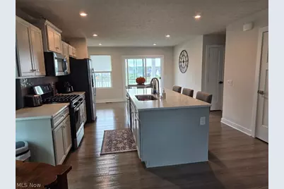 3650 Clubview Drive, Norton, OH 44203 - Photo 6