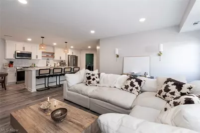 17677 Eastbrook Trail, Chagrin Falls, OH 44023 - Photo 16