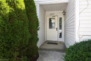 17677 Eastbrook Trail, Chagrin Falls, OH 44023 - Photo 4