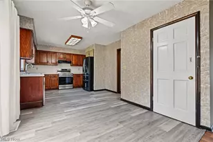 1056 Mohawk Trail SW, Hartville, OH 44632 - Photo 8