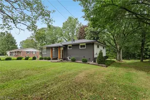 1275 High View Dr, Wadsworth, OH 44281 - Photo 2