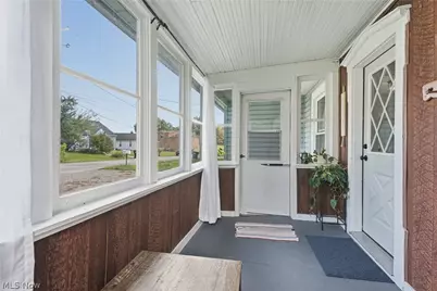 301 E Wood Street, Shreve, OH 44676 - Photo 6