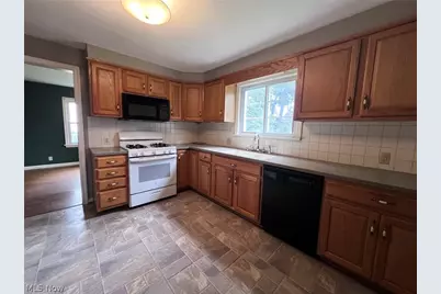 350 Harter Avenue NW, Canton, OH 44708 - Photo 10