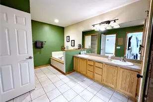 25137 Crosstie Trail, Columbia Station, OH 44028 - Photo 18