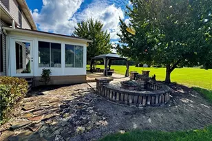 25137 Crosstie Trail, Columbia Station, OH 44028 - Photo 48