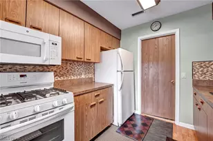97 Firebush Ln, Northfield, OH 44067 - Photo 6