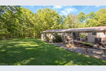 2038 Oldtown Valley Road SE, New Philadelphia, OH 44663 - Photo 4