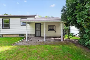114 Joan Cir, Campbell, OH 44405 - Photo 24