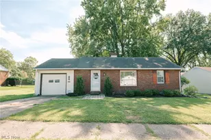 806 38th St NW, Canton, OH 44709 - Photo 2