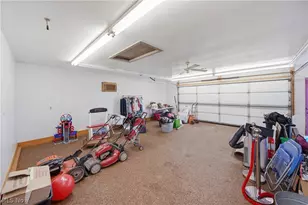 1379 S Chillicothe Rd, Aurora, OH 44202 - Photo 16