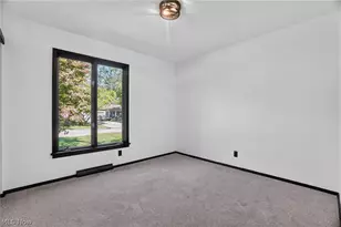 2684 Burlingham Dr, Ashtabula, OH 44004 - Photo 12