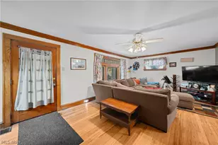 2067 Lark St, Oakwood, OH 44107 - Photo 4