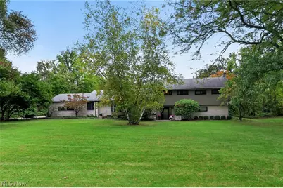 7805 Spring Lake Lane, Canfield, OH 44406 - Photo 2