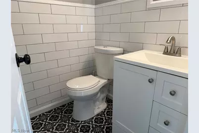421 Tollis #246B, Grandview Heights, OH 44147 - Photo 6