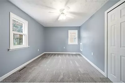 253 Franks Avenue, Wadsworth, OH 44281 - Photo 6