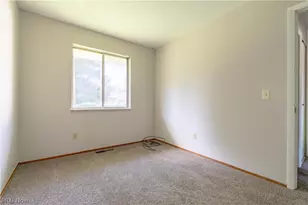 227 Pershing Ave NW, Massillon, OH 44646 - Photo 12
