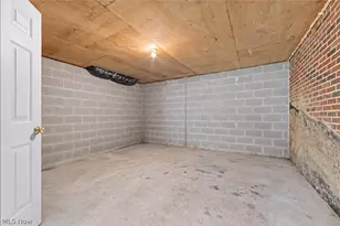 240 Greenview Dr, Aurora, OH 44202 - Photo 26