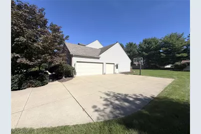6636 Olde Stone Circle NE, Canton, OH 44721 - Photo 2