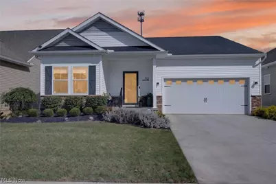 752 Hampshire Court, Amherst, OH 44001 - Photo 2