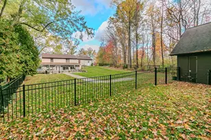 36280 Eddy Rd, Willoughby Hills, OH 44094 - Photo 10