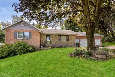 956 Brockton Avenue NW, Massillon, OH 44646 - Photo 1