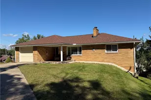 127 St Ann Way, Weirton, WV 26062 - Photo 2
