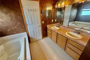 36255 Sandy Knoll Dr, Eastlake, OH 44095 - Photo 28