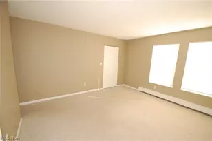7488 Huntington Dr, Boardman, OH 44512 - Photo 12