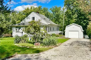 351 Perry Rd, Tallmadge, OH 44278 - Photo 1