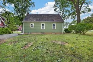 132 S Main St, Austintown, OH 44515 - Photo 6