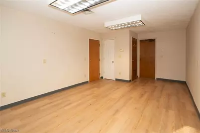 4960 Higbee Avenue NW #102, Canton, OH 44718 - Photo 6
