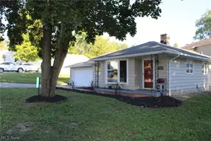226 Willowwood Dr, Chippewa Lake, OH 44215 - Photo 4