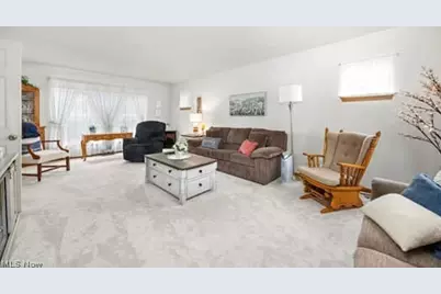 624 Royal Woods Drive, Wadsworth, OH 44281 - Photo 2