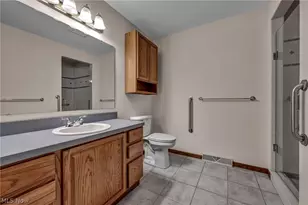 7732 Debonaire Dr, Mentor, OH 44060 - Photo 34