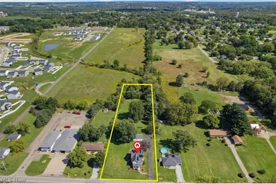 4502 Broadway Avenue NE, Louisville, OH 44641 - Photo 2
