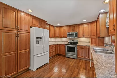 4502 Broadway Avenue NE, Louisville, OH 44641 - Photo 16