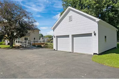 4502 Broadway Avenue NE, Louisville, OH 44641 - Photo 10