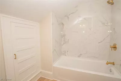 1250 Saint Michaels Avenue, Akron, OH 44320 - Photo 20