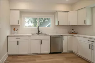 1250 St Michaels Ave, Akron, OH 44320 - Photo 10