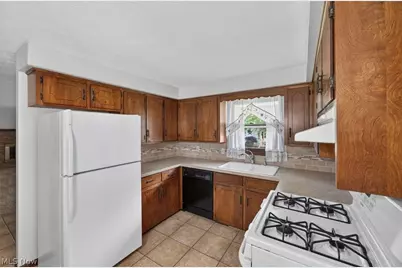 3305 Banyan Street NW, Massillon, OH 44646 - Photo 8