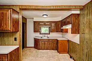 126 Lake Ave NE, Massillon, OH 44646 - Photo 10