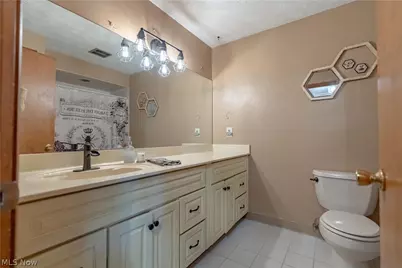 2561 Fallview Street NW, Uniontown, OH 44685 - Photo 24