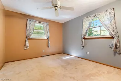 2561 Fallview Street NW, Uniontown, OH 44685 - Photo 22