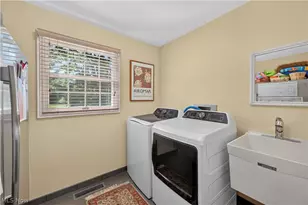 1265 Grenada Dr NE, Canton, OH 44714 - Photo 36