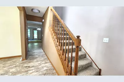 1033 Saint Michaels Way, Madison, OH 44057 - Photo 8
