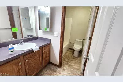 1033 Saint Michaels Way, Madison, OH 44057 - Photo 18