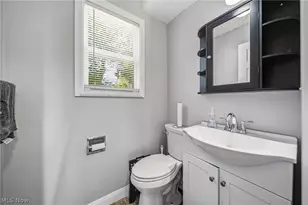 1218 E 346th St, Eastlake, OH 44095 - Photo 10