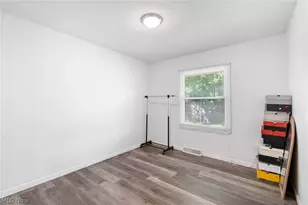 2901 Richmond Ave NE, Canton, OH 44705 - Photo 12