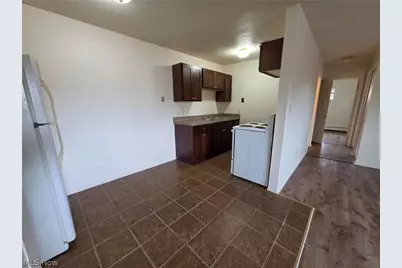 4820 Lee Road #B15, Loveland, OH 44128 - Photo 8