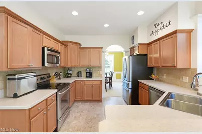 2200 Hunting Valley Lane, Streetsboro, OH 44241 - Photo 18
